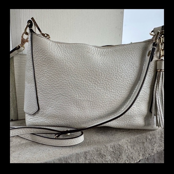 henri bendel Handbags - Henri Bendel Cream Leather Crossbody Bag-like new